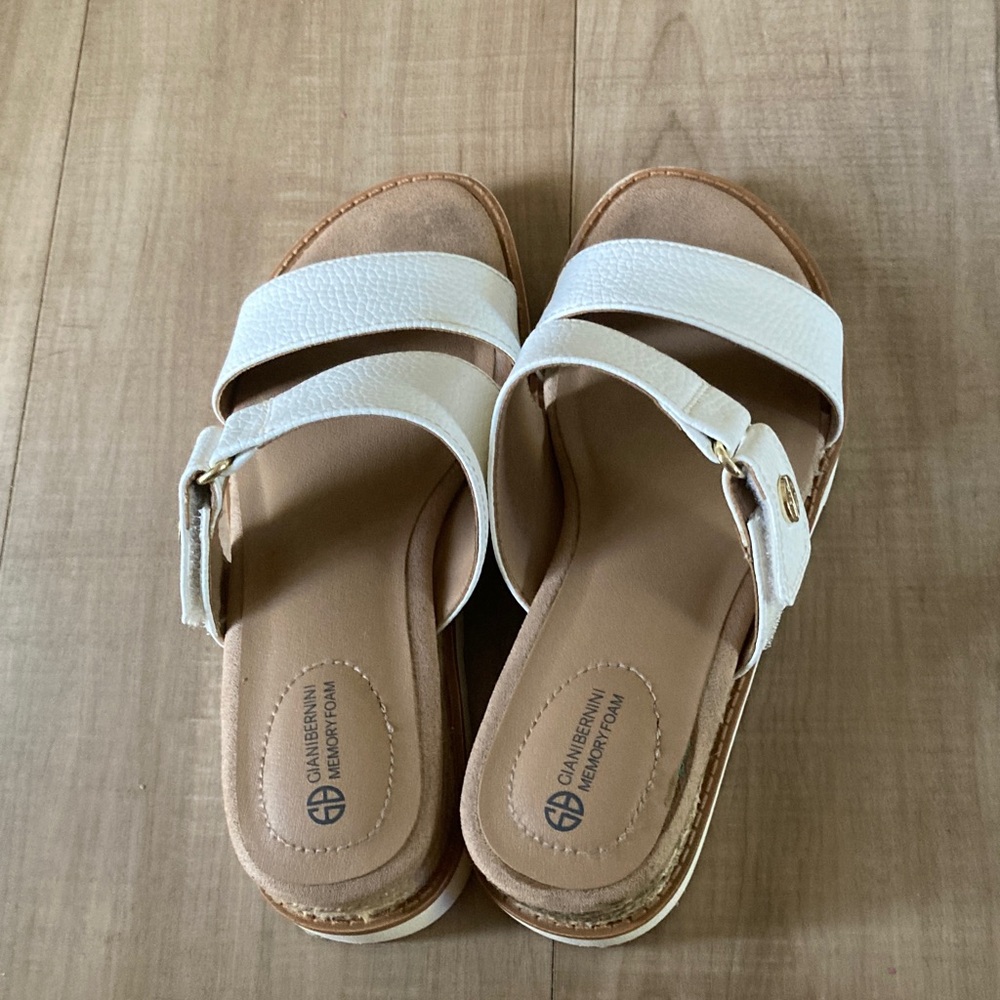 RESERVED- GIANI BERNINI Women's White Sandals - Picture 5 of 11